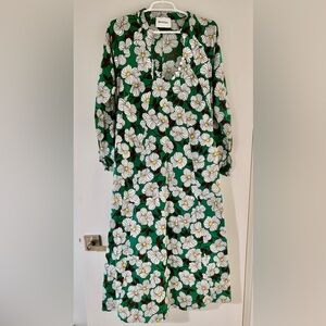 Green and White Long Sleeve Sundress XL / 18